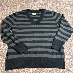 Sonoma Men's V-Neck Sweater in Black and Gray Stripes